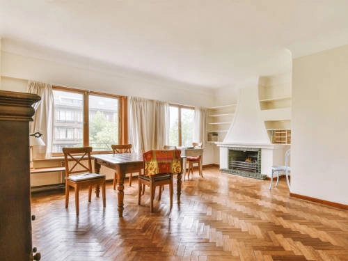 Straight Lay Parquet Flooring in Dubai Apartment